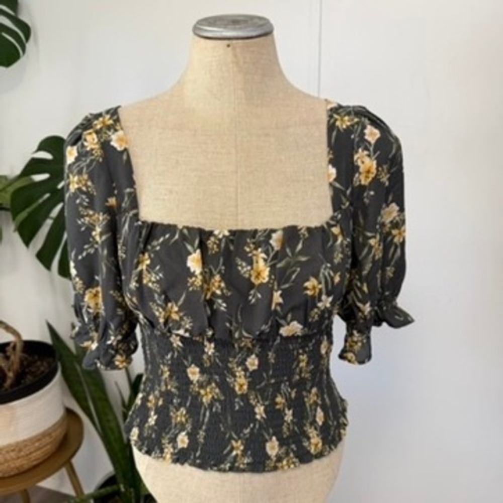 Abercrombie & Fitch Floral Smocked Top Womens Small Grey Yellow Puff Sleeve Boho